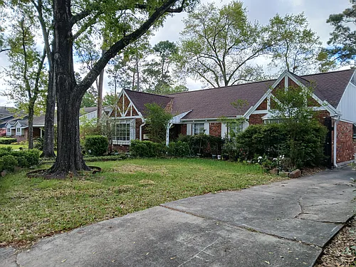 12223 Old Oaks Dr Photo 1