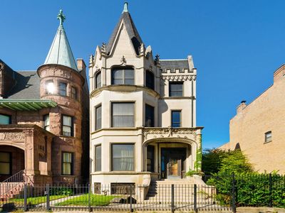 3936 S King Dr, Chicago, IL, 60653