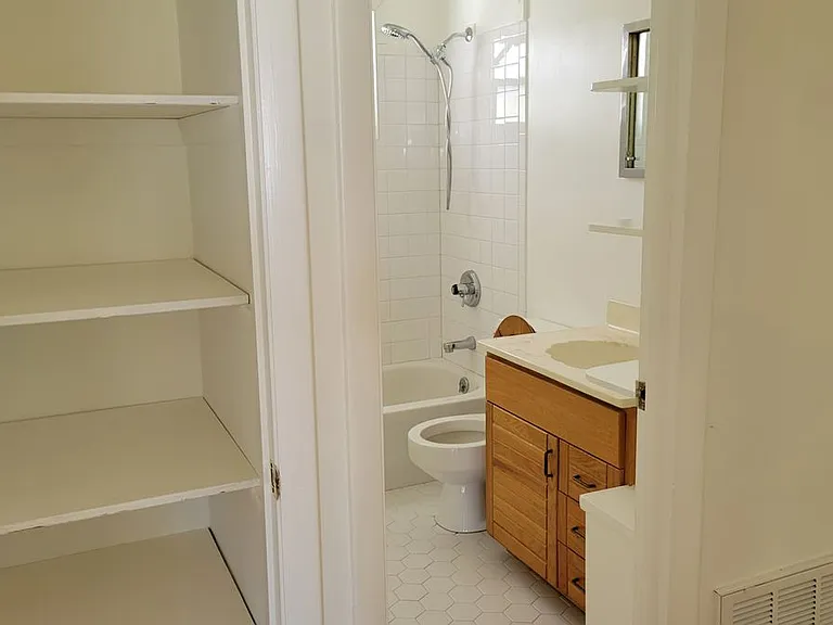 801 Lemaster Ave — Photo 4