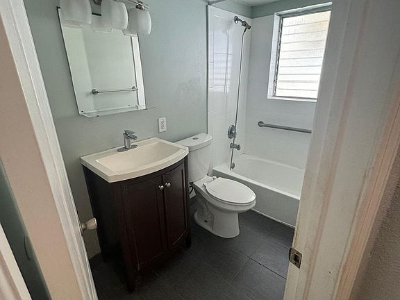 2nd image of 10190 E Bay Harbor Dr APT 1E