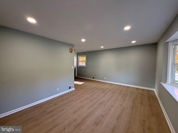 2nd image of 49 Miry Brook Rd