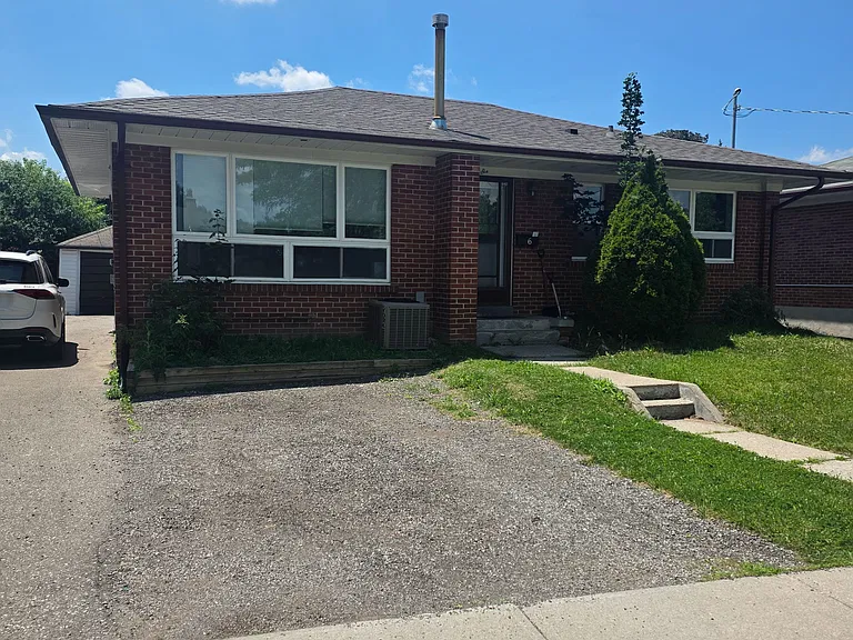 6 Sterne Ave — Photo 1