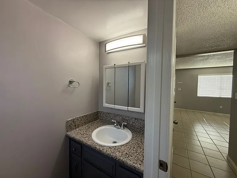 322 Decatur St — Photo 7