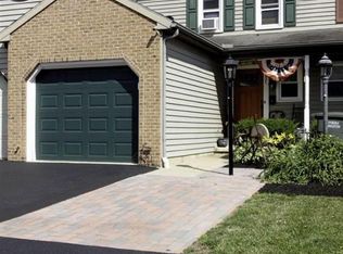 3137 Bornt Dr, Dover, PA 17315