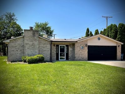 (Undisclosed Address), Hinsdale, IL, 60521
