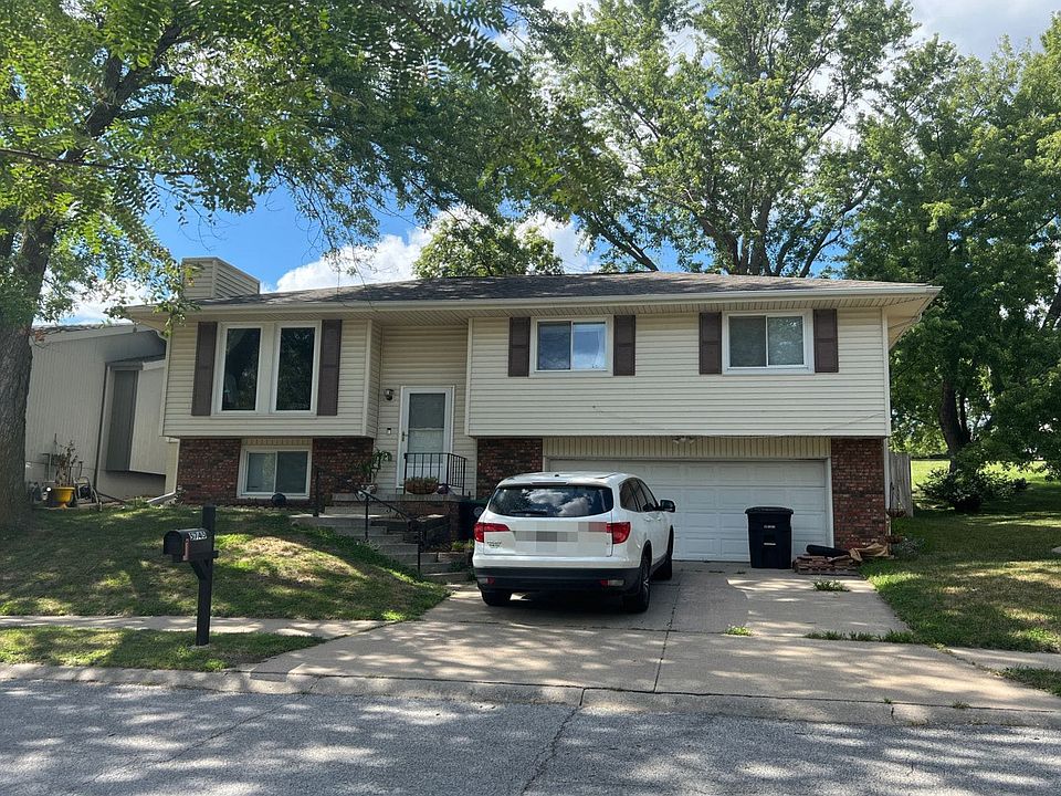 1st image of 5745 N 115th Cir