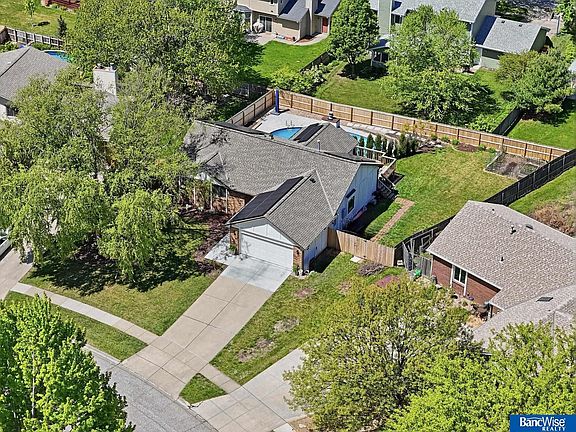 3rd image of 7232 Twin Oaks Rd