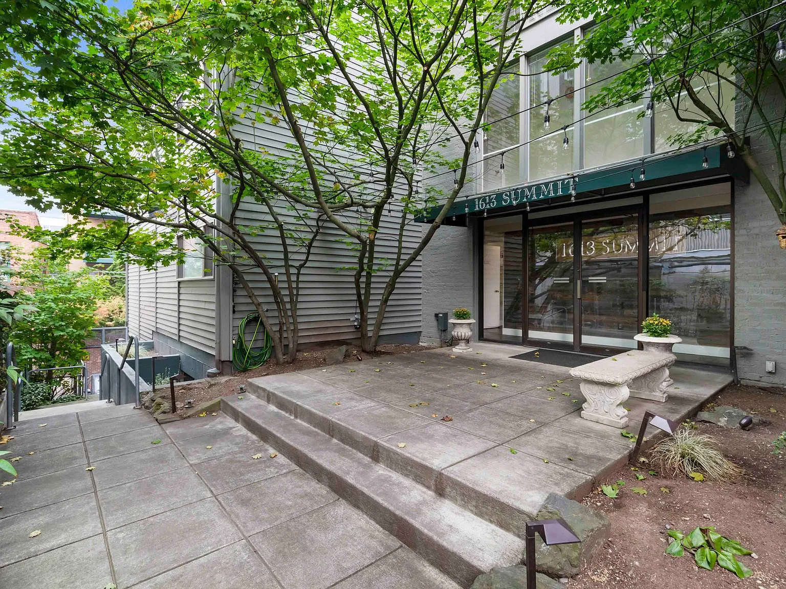 1613 Summit Flats — Photo 3