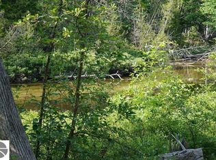 6 Millside St, Glen Arbor, MI 49636