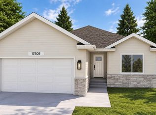 17505 Robin Dr, Omaha, NE 68136