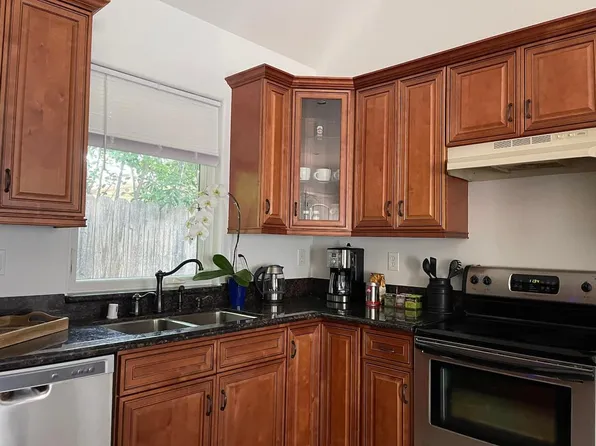 2752 Walnut Ave, Carmichael, CA 95608