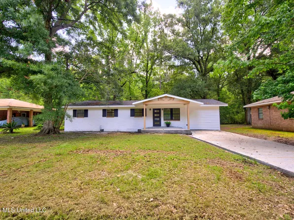 839 Herrin Dr, Picayune, MS 39466