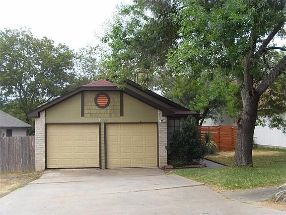 2 car garage has been converted leaving a 2nd living room. Owner willing to convert back if buyer de