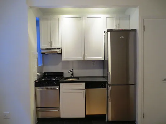 Rented by Waverly Realty Associates | media 4