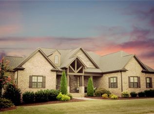 8159 Apple Grove Rd, Kernersville, NC 27284