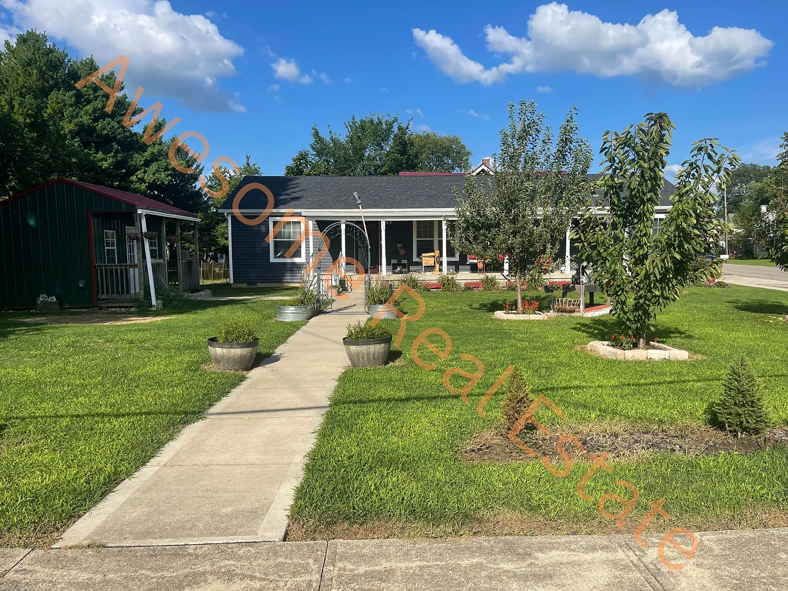 3 bed, 1620 sqft, $1,900 — Photo 2