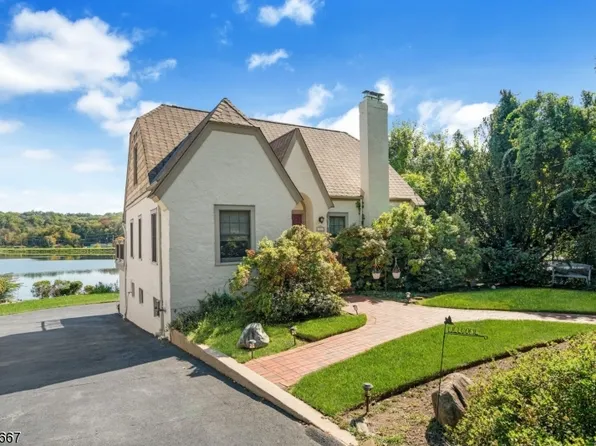 14 Lake Dr West, Wayne Twp., NJ 07470