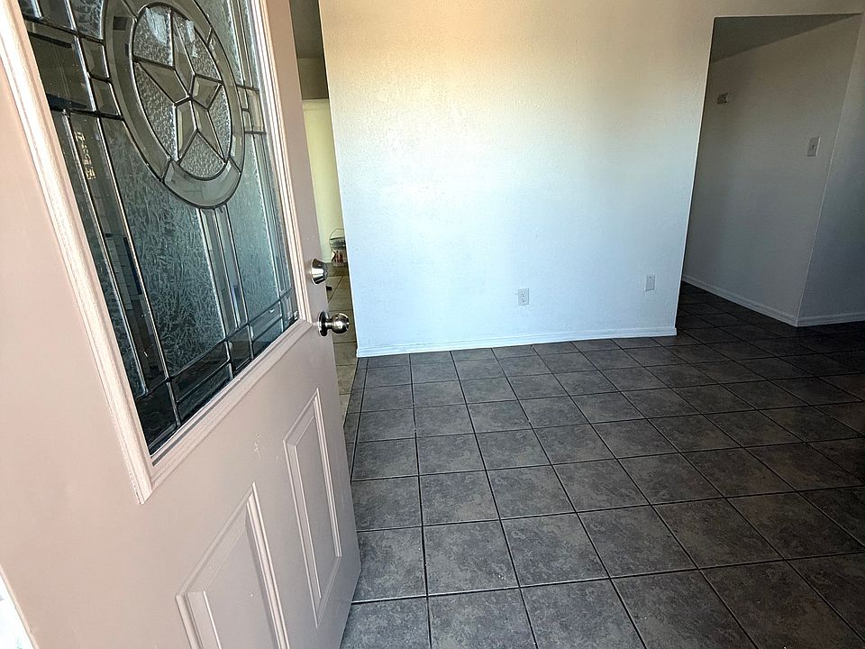 1st image of 14402 N 1st Ave