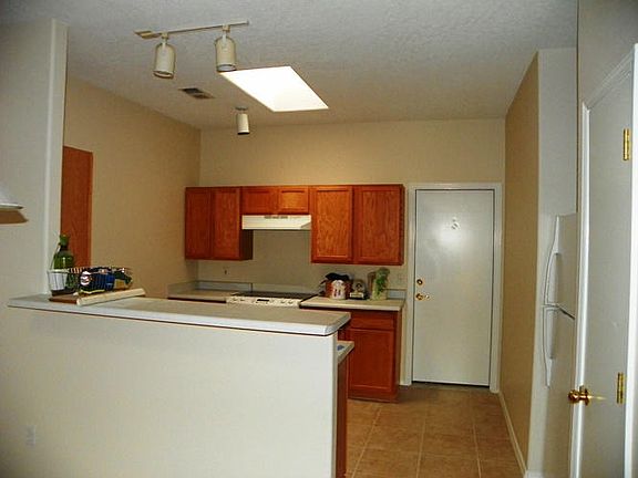 4th image of 219 Hendren Ln NE