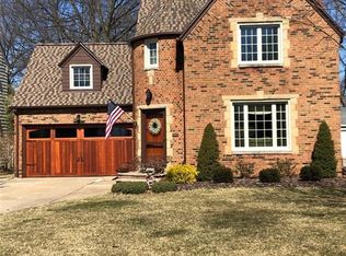 19670 S Sagamore Rd, Fairview Park, OH 44126