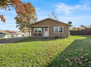 204 Lake St, Bentonville, AR 72712