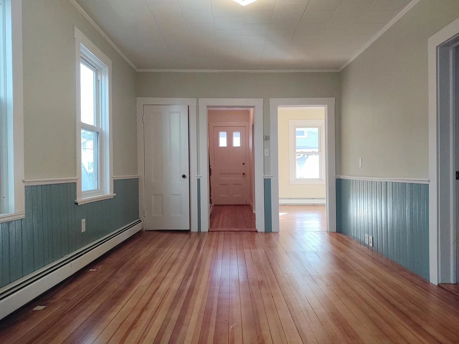 4 bed, 1650 sqft, $3,900 — Photo 3