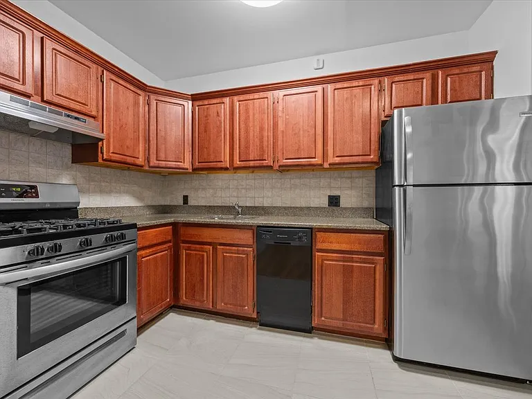 598 President St #1C — Photo 6