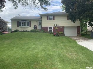 606 Greenway Ave, Colona, IL 61241