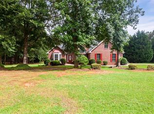 121 Dodgen Rd, Hampton, GA 30228
