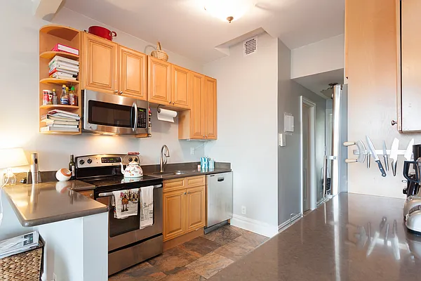Rented by Engel and Volkers Brownstone Brooklyn | media 25