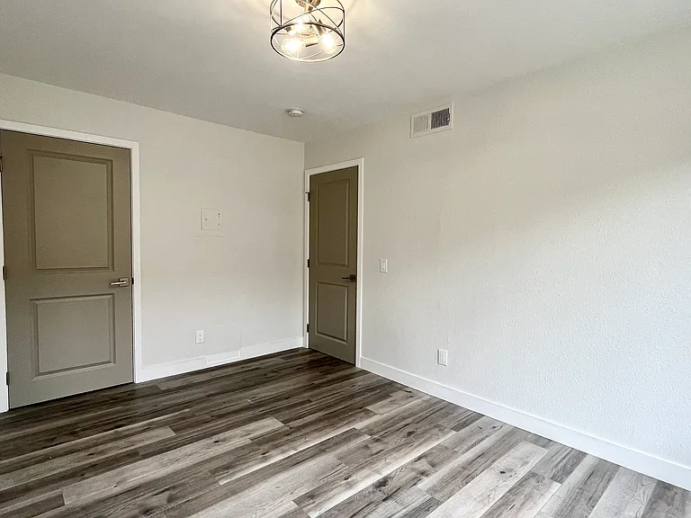 4720 S Slauson Ave #1 — Photo 11