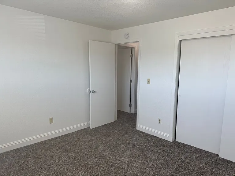 1841 E Long St #7 — Photo 15
