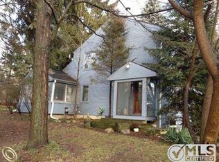 3747 Arcadia Dr, Orchard Lake, MI