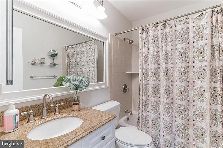 1020 N Stafford St #408 — Photo 9