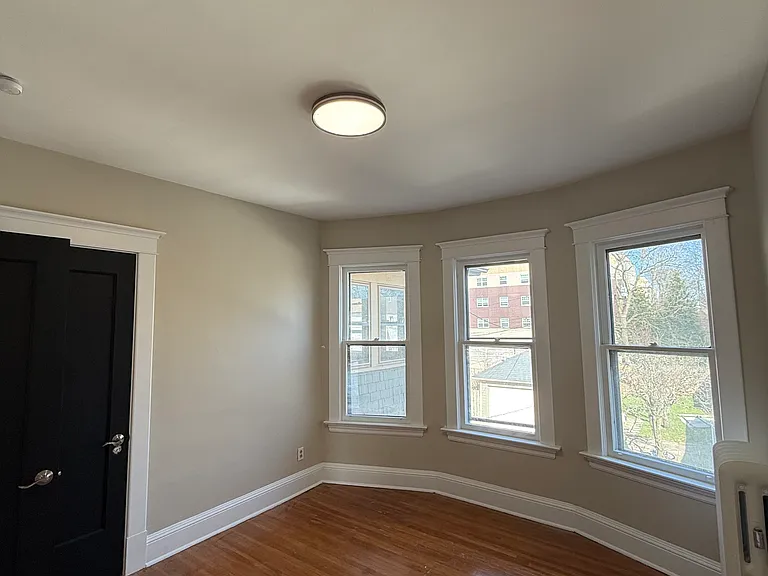 629 Parkside Ave — Photo 7