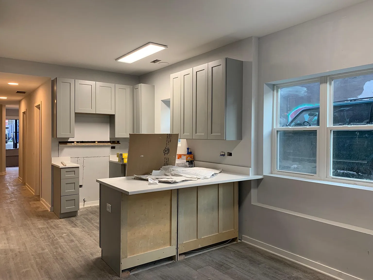 3 bed, 1000 sqft, $2,299 — Photo 3