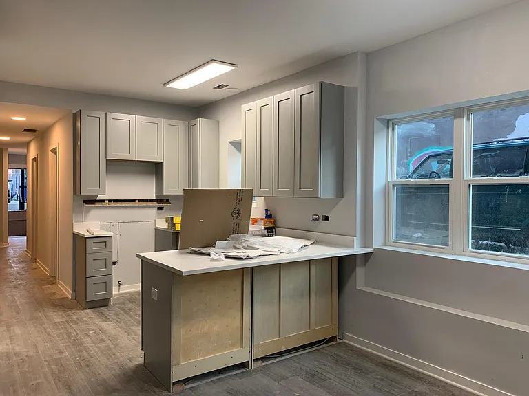 1813 W Cermak Rd #1 — Photo 3