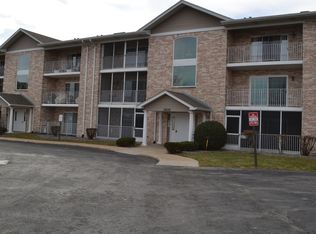 16032 Crystal Creek Dr APT 1B, Orland Park, IL 60462
