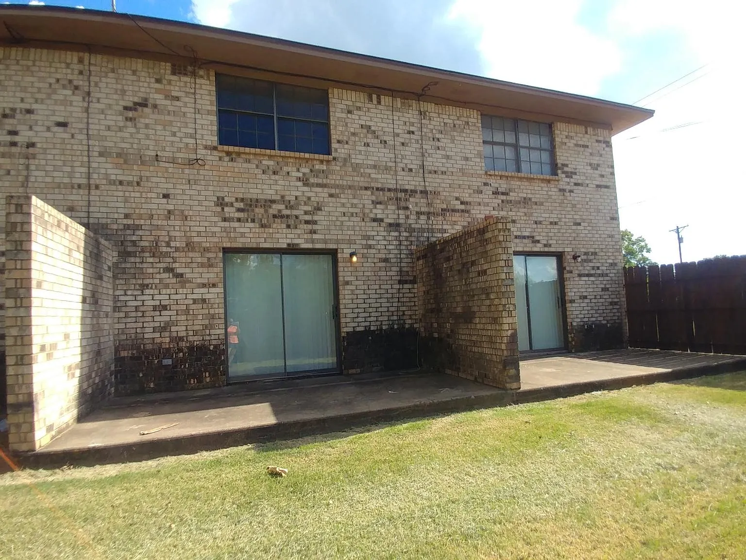 2 bed, 1.5 bath, 900 sqft, $1,000 — Photo 2