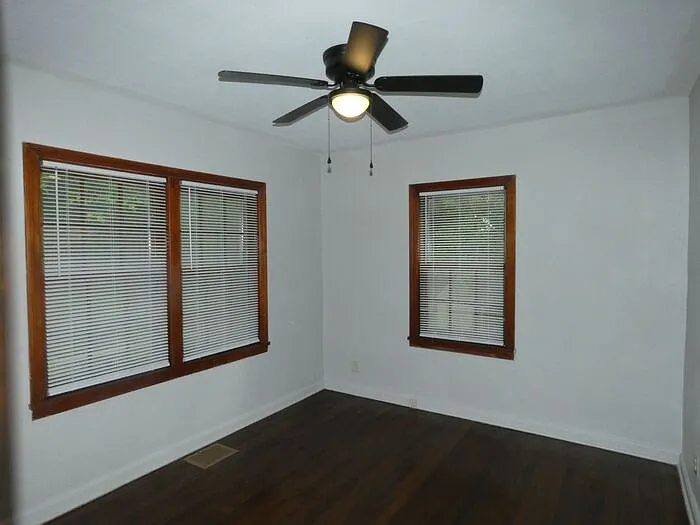 4701 NW Green Hills Rd — Photo 12