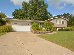 102 Glenview Ct, Battle Creek, MI 49014