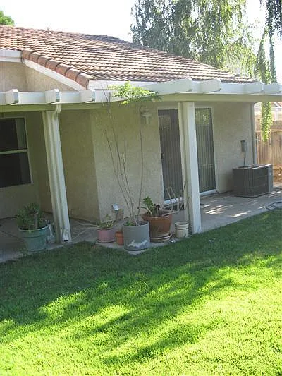 1384 Somerset Dr — Photo 5