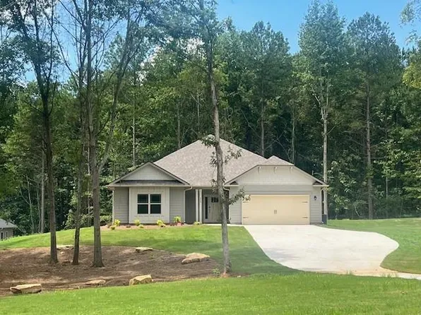 438 Eagle Heights Dr, Maysville, GA 30558