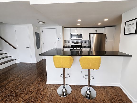 3rd image of 149 Essex St APT 6H