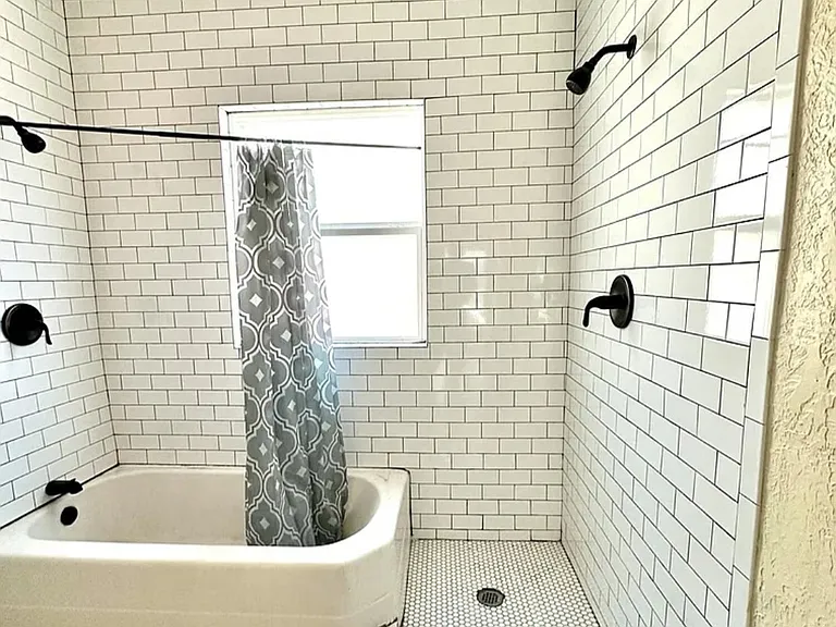 3312 Montana Ave — Photo 18