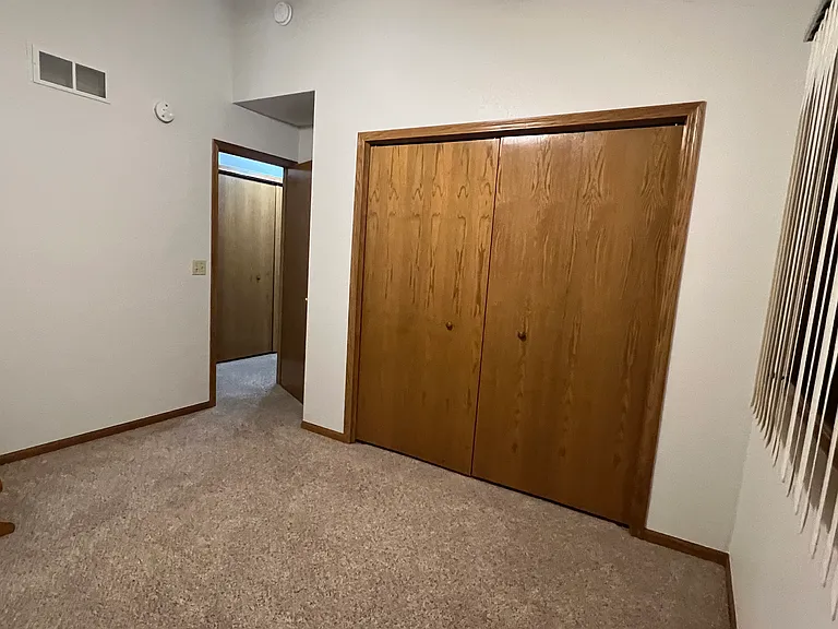 104 N Belmont Dr — Photo 11