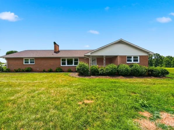 8604 Old State Highway 10, Hickory, NC 28602