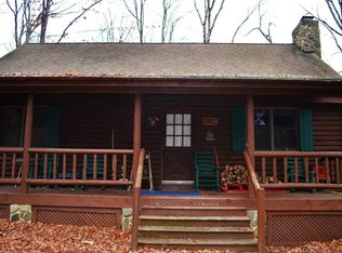 216 Spring Run Dr, Cresco, PA 18326