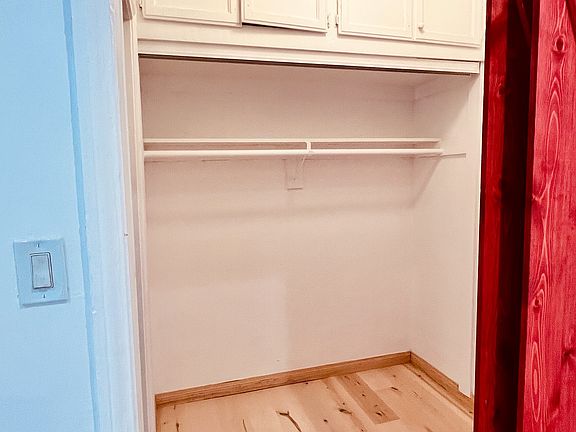 5th image of 974 S Catalina St APT 107