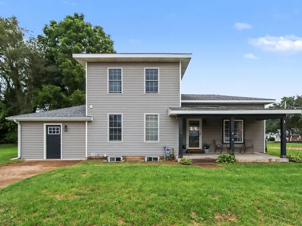 534 Allegan St, Plainwell, MI 49080